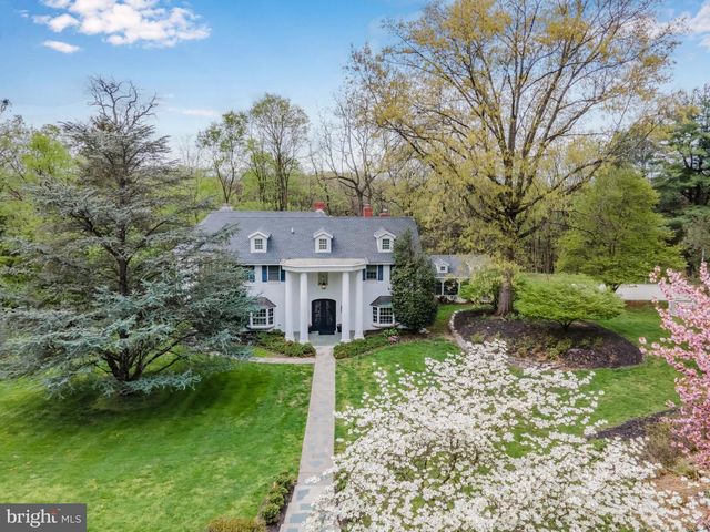1485 FAIRMONT DR, Harrisburg, PA 17109
