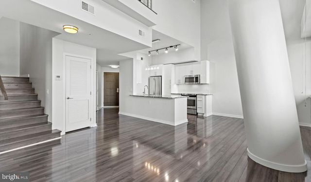 8300 WISCONSIN AVE #2B-1-806, Bethesda, MD 20814