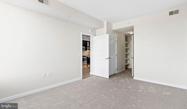 8300 WISCONSIN AVE #2B-1-806, Bethesda, MD 20814