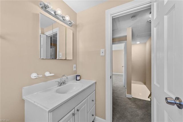 5330 Barharbor DR, Norfolk, VA 23502