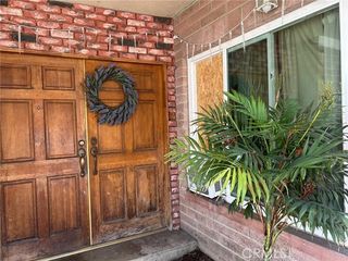 14914 Sylvan Street, Van Nuys (los Angeles), CA 91411