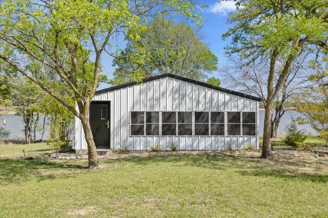 2776 Waters Edge, Quinlan, TX 75474