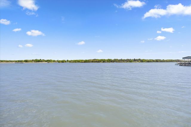 2776 Waters Edge, Quinlan, TX 75474
