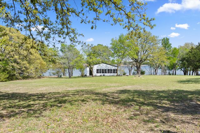 2776 Waters Edge, Quinlan, TX 75474