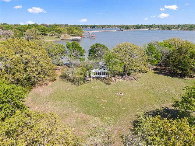 2776 Waters Edge, Quinlan, TX 75474