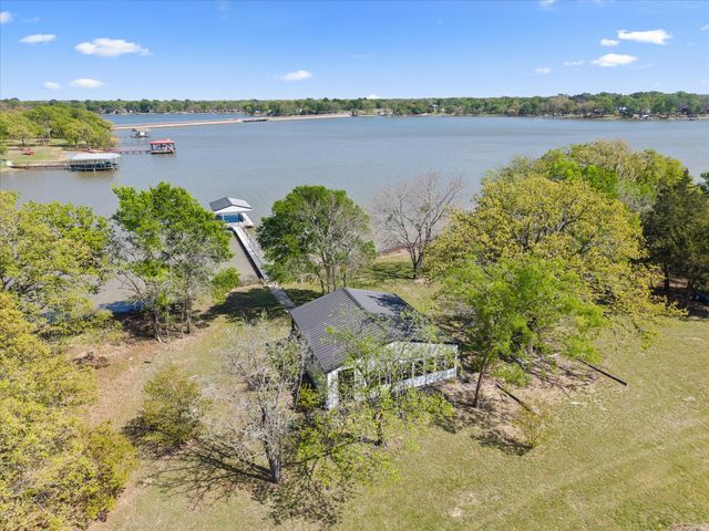 2776 Waters Edge, Quinlan, TX 75474