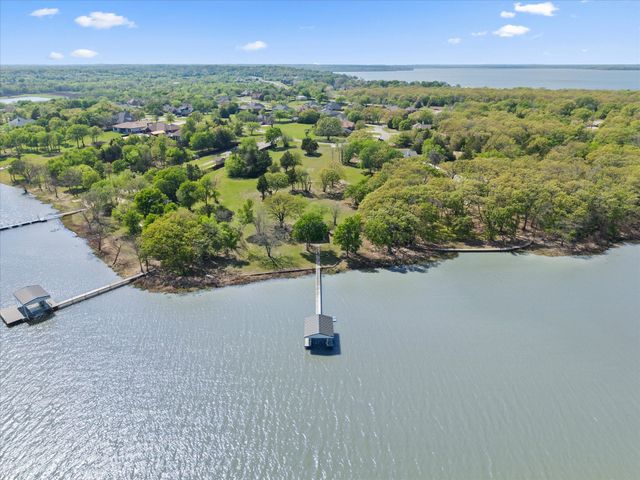 2776 Waters Edge, Quinlan, TX 75474