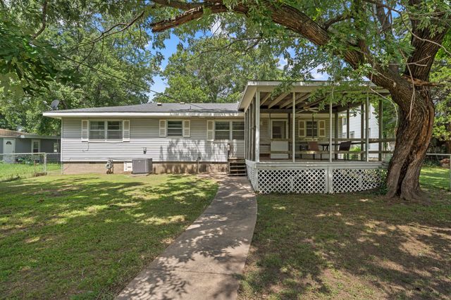 324 S Ross Street, Vinita, OK 74301