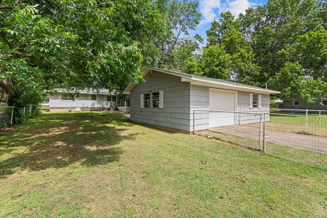 324 S Ross Street, Vinita, OK 74301