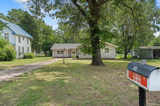 324 S Ross Street, Vinita, OK 74301