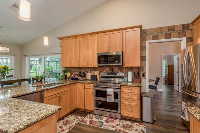 6617 THOROUGHBRED LOOP, Odessa, FL 33556