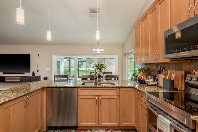 6617 THOROUGHBRED LOOP, Odessa, FL 33556