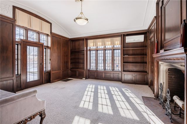 935 East Avenue, Rochester, NY 14607