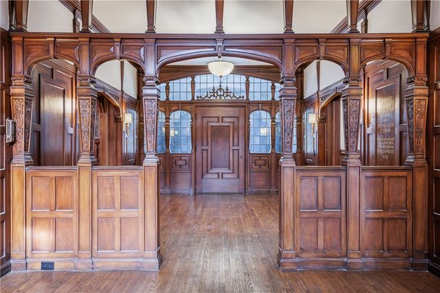 935 East Avenue, Rochester, NY 14607