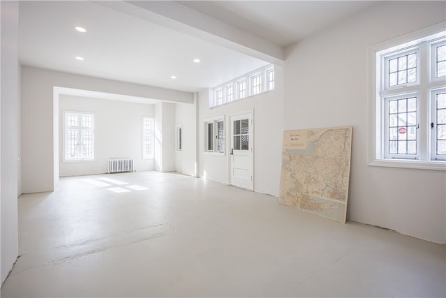 935 East Avenue, Rochester, NY 14607