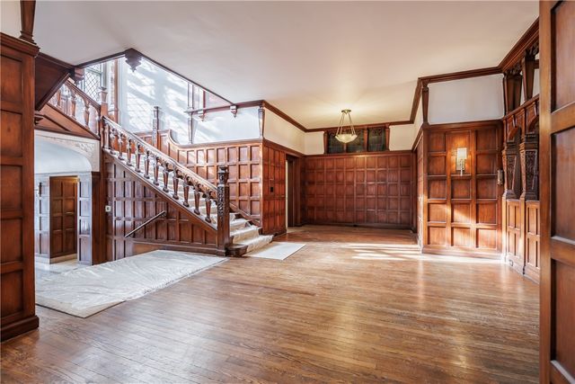 935 East Avenue, Rochester, NY 14607