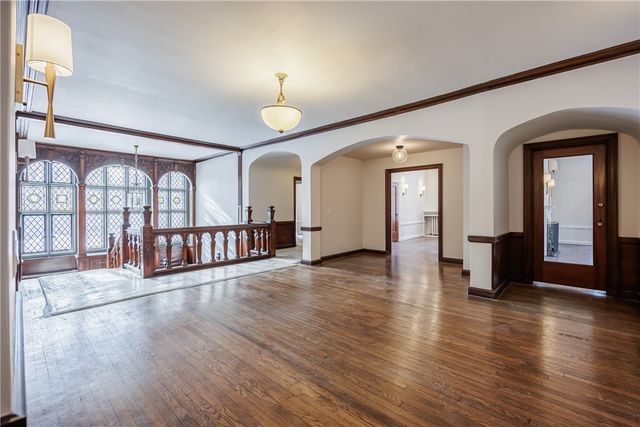 935 East Avenue, Rochester, NY 14607