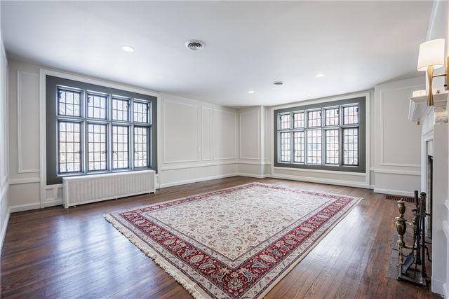 935 East Avenue, Rochester, NY 14607