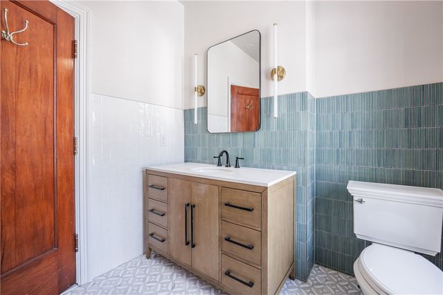 935 East Avenue, Rochester, NY 14607