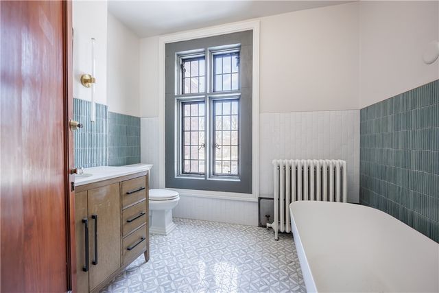 935 East Avenue, Rochester, NY 14607