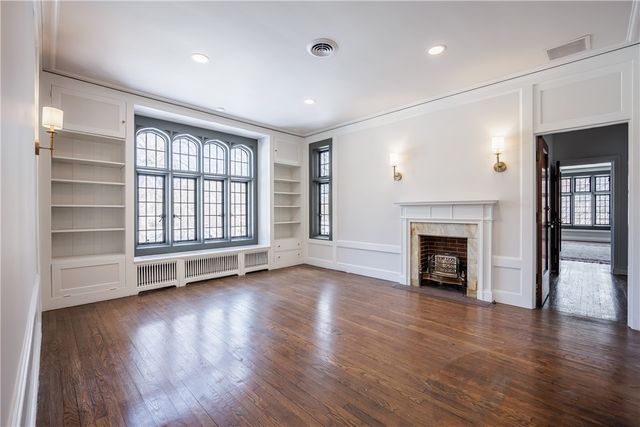 935 East Avenue, Rochester, NY 14607