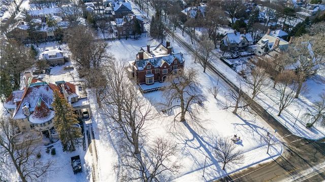 935 East Avenue, Rochester, NY 14607