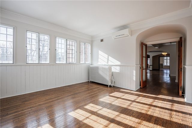 935 East Avenue, Rochester, NY 14607