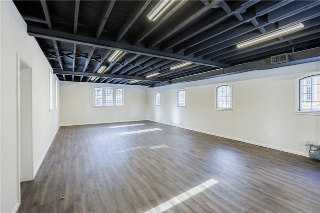 935 East Avenue, Rochester, NY 14607