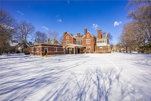 935 East Avenue, Rochester, NY 14607