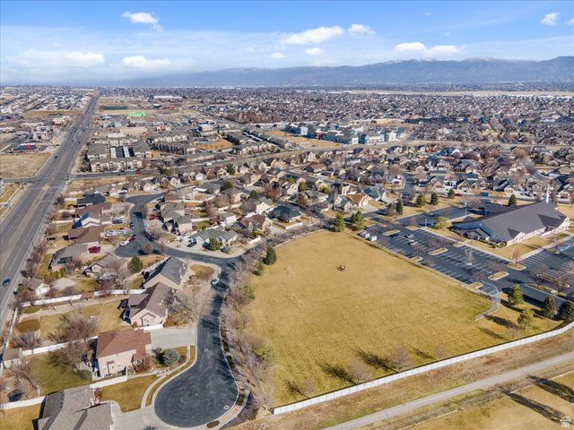 8092 S BOX CANYON RD, West Jordan, UT 84081