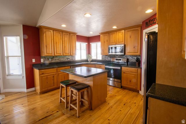 8092 S BOX CANYON RD, West Jordan, UT 84081