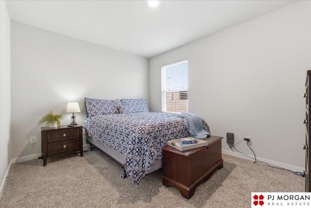 7924 N 95th Avenue, Omaha, NE 68122