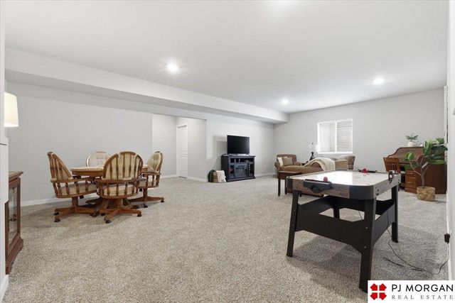 7924 N 95th Avenue, Omaha, NE 68122