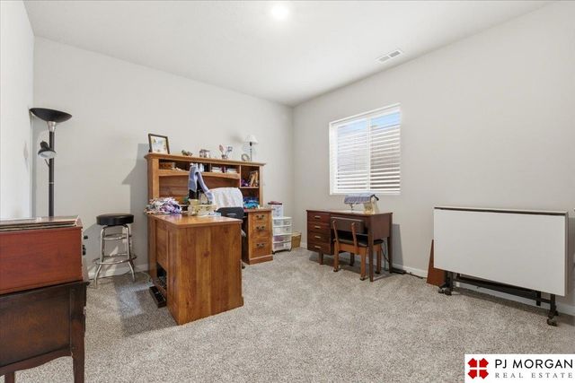 7924 N 95th Avenue, Omaha, NE 68122