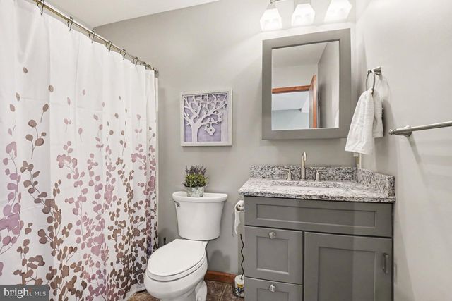 46 WETZEL RD, Macungie, PA 18062