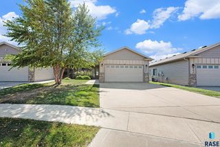 809 E El Dorado Cir Circle, Sioux Falls, SD 57108