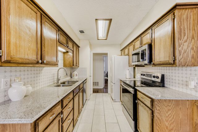 1116 Oak Valley, Denton, TX 76209