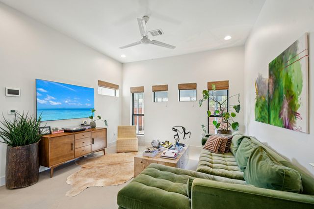 4506 Russell DR B, Austin, TX 78745