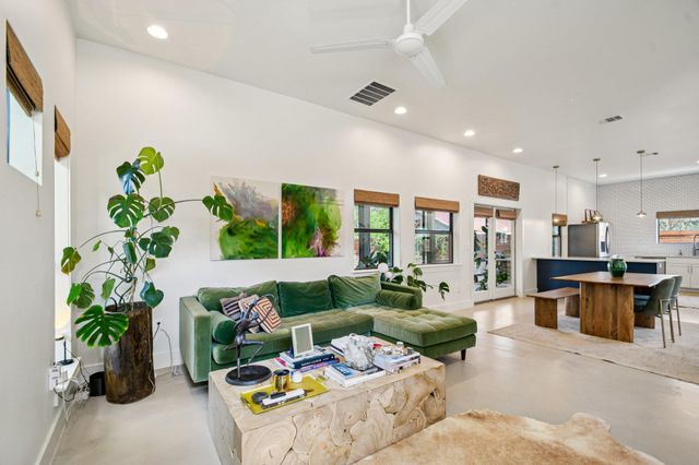 4506 Russell DR B, Austin, TX 78745