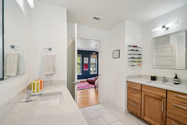 4506 Russell DR B, Austin, TX 78745