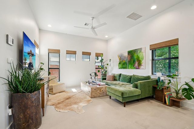 4506 Russell DR B, Austin, TX 78745