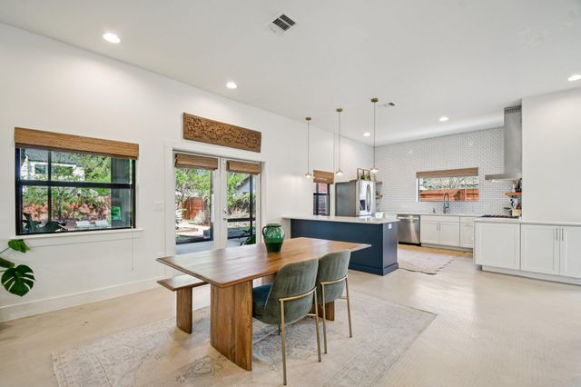 4506 Russell DR B, Austin, TX 78745