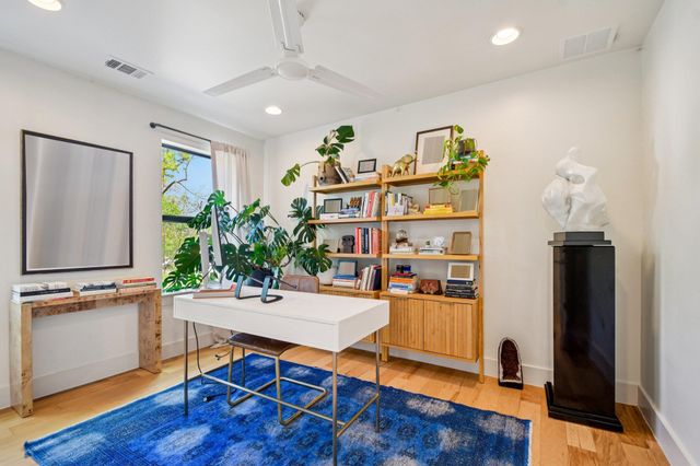 4506 Russell DR B, Austin, TX 78745