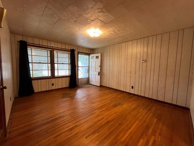 1844 S Bleckley, Wichita, KS 67218