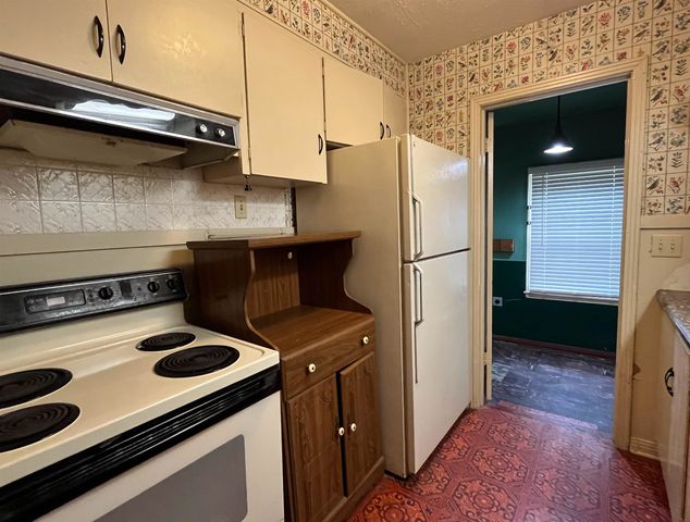 1844 S Bleckley, Wichita, KS 67218