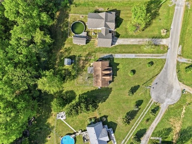 19 Ash Grove Rd, Fayetteville, TN 37334