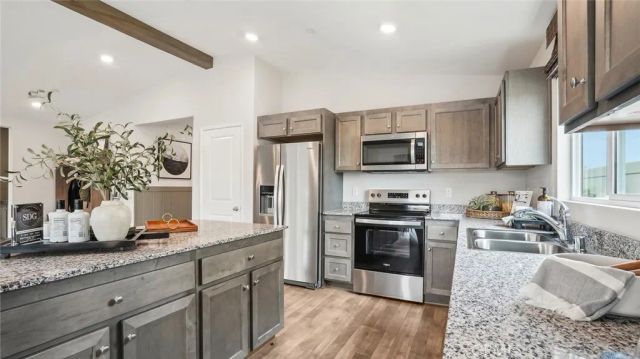 442 Baneberry Place, San Jacinto, CA 92582