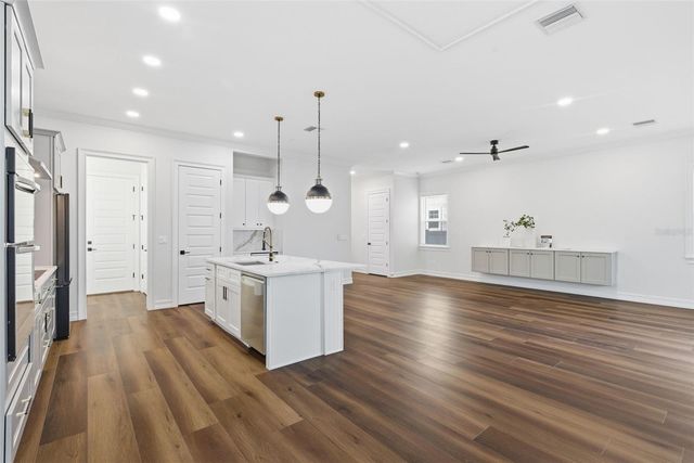 3829 71ST STREET N, St Petersburg, FL 33709