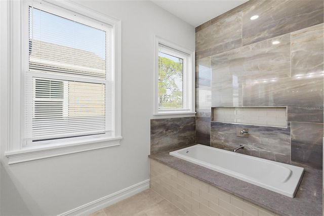 3829 71ST STREET N, St Petersburg, FL 33709