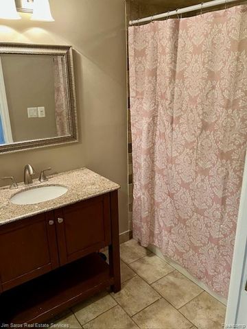 56146 CHESAPEAKE Trail, Shelby Charter Township, MI 48316